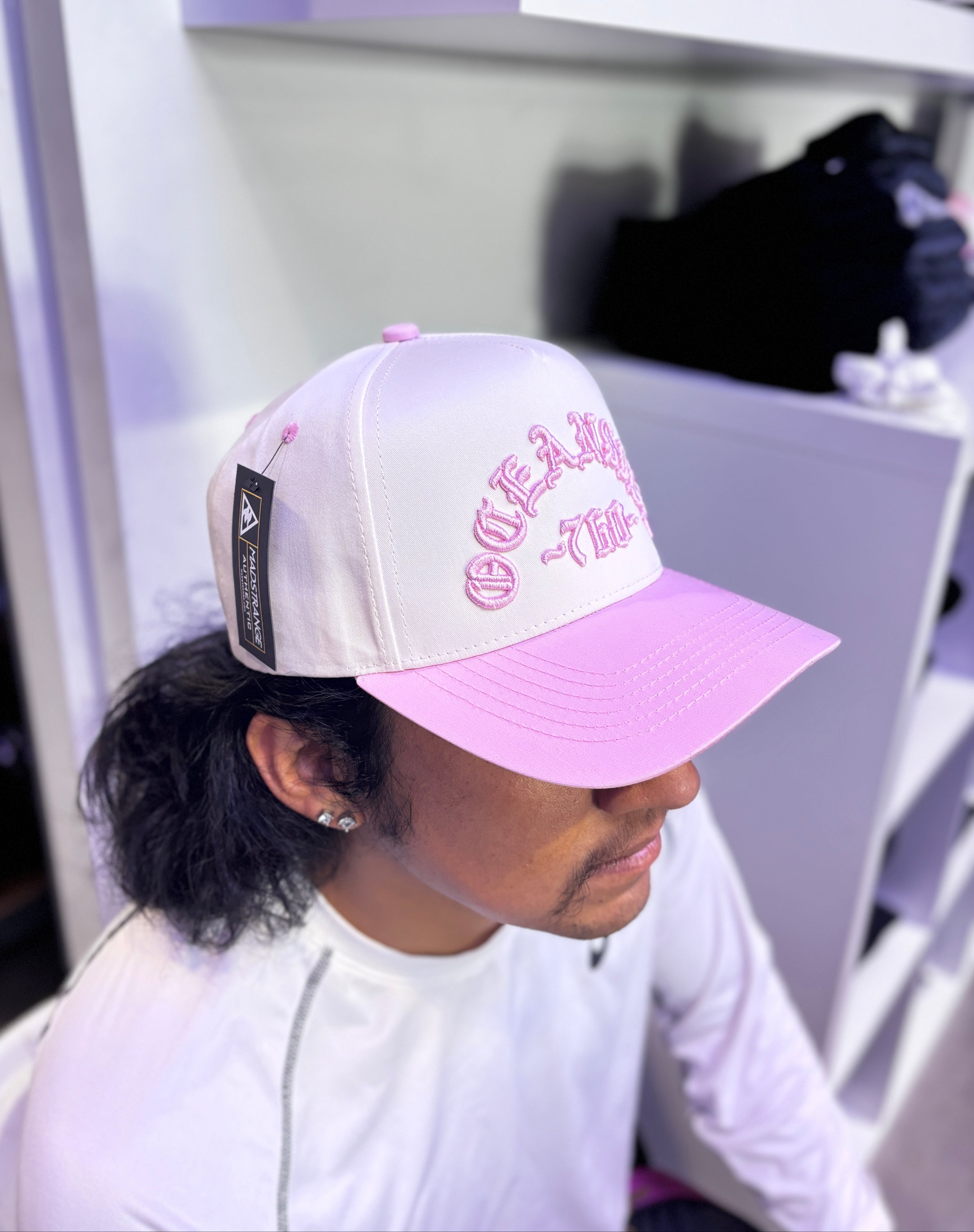 OE 760 Snapback (Bone & Pink)