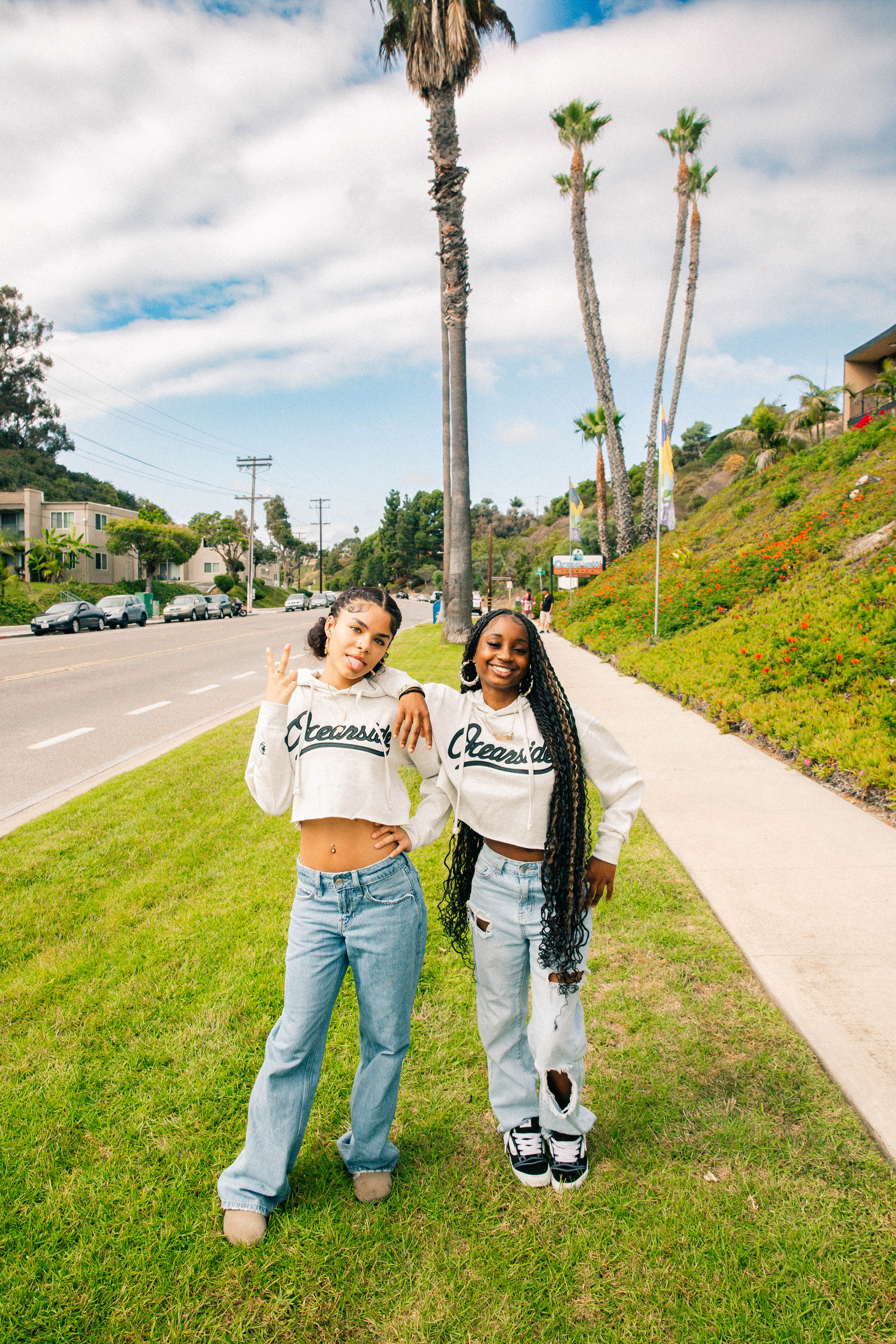 Classic Oceanside Crop Sweater (Oat/Black)