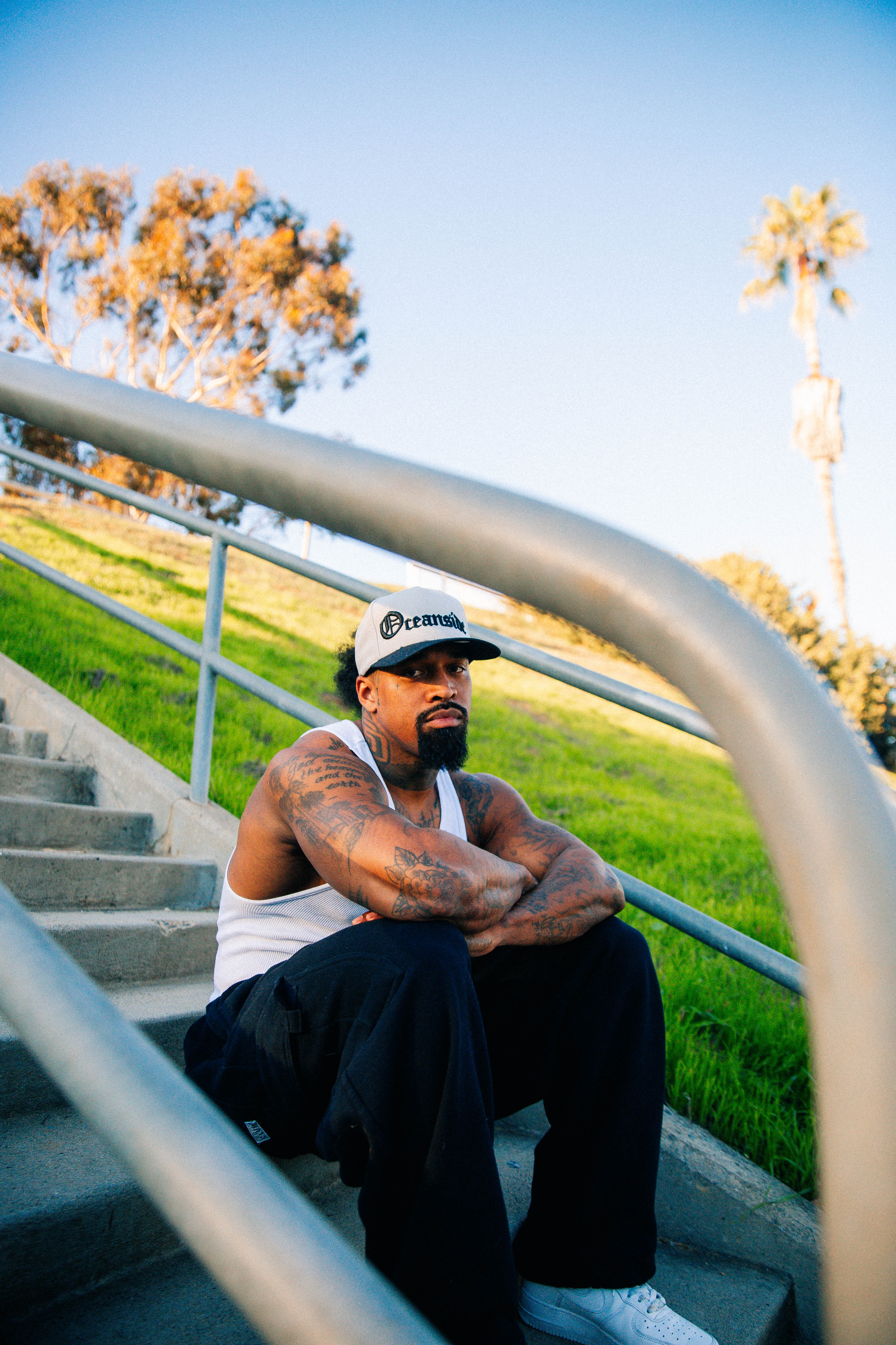 OE Oceanside Snapback Curved Bill (Grey and Black)