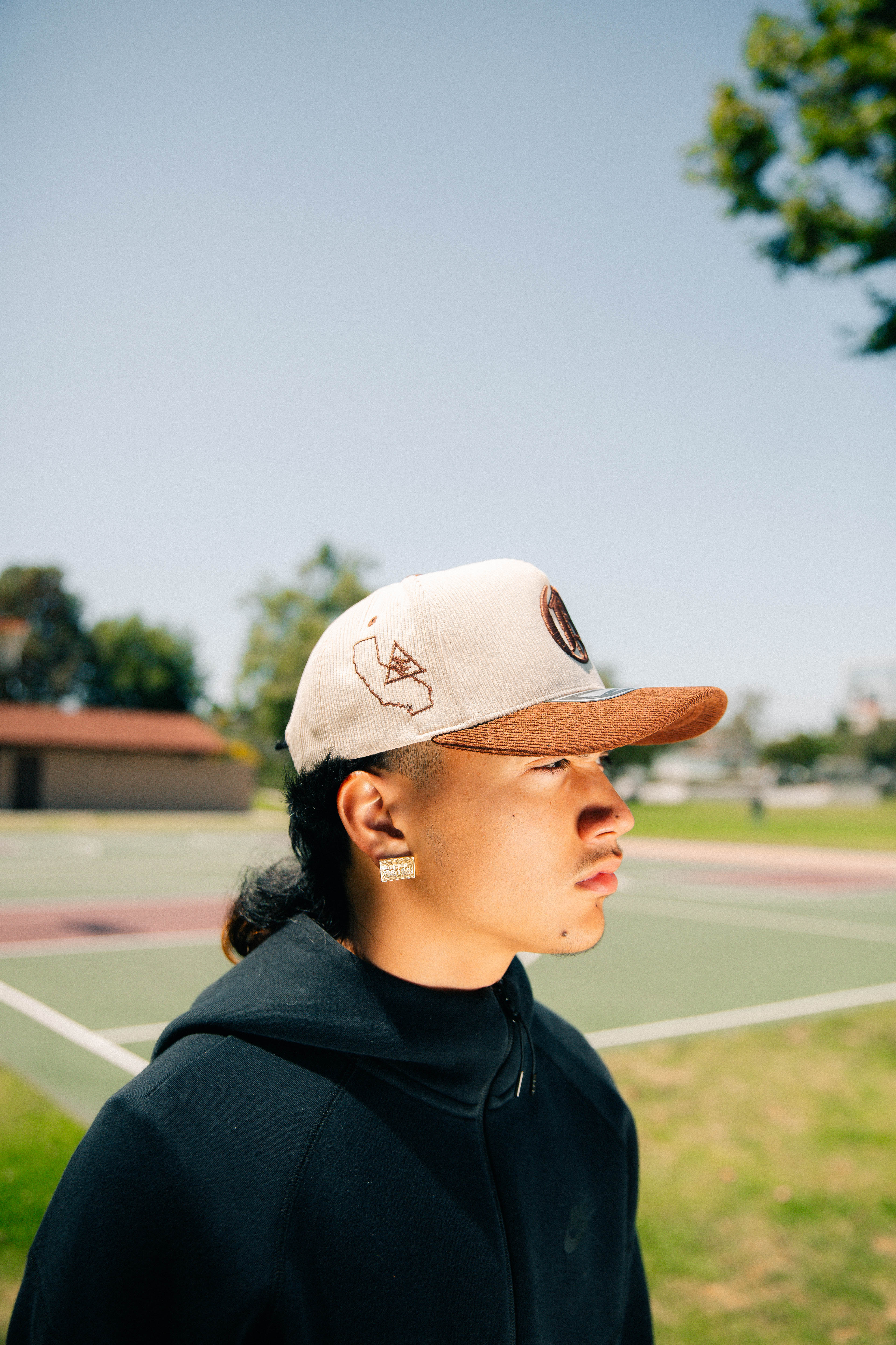 OOE Corduroy Hat (Beige/Brown)