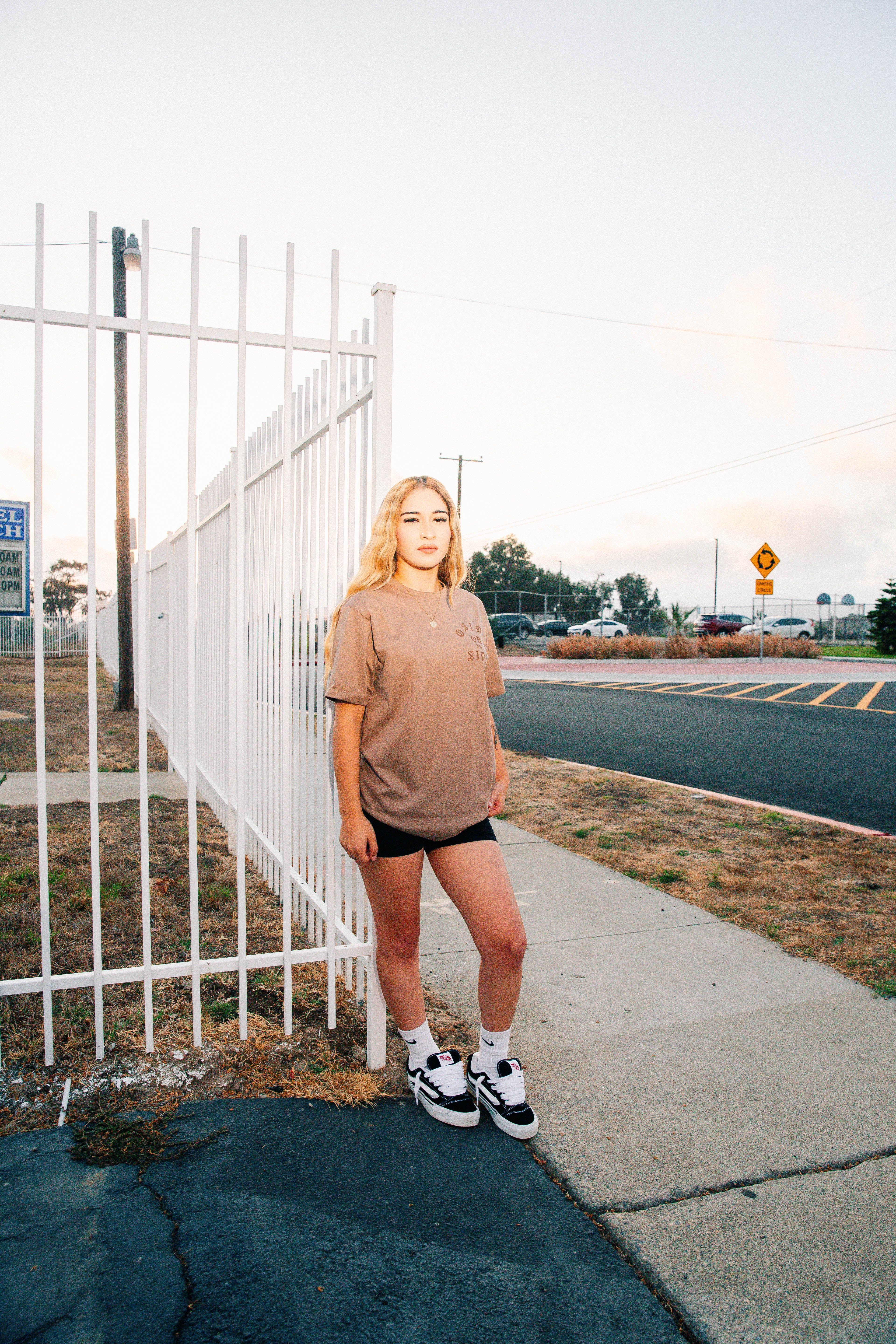 Oside or No Side T-Shirt (LATTE)