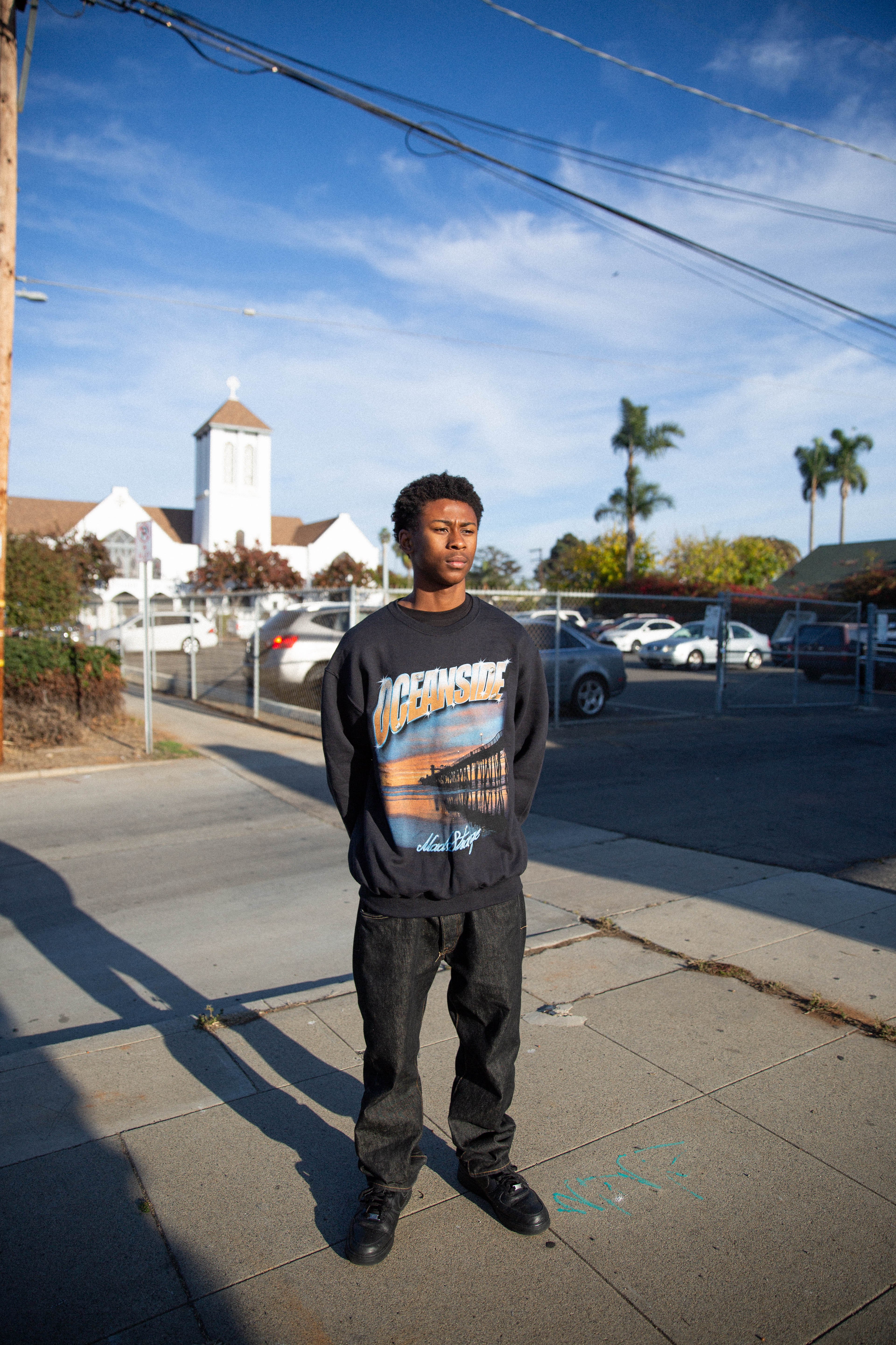 Concert Style Crewneck (BLACK)