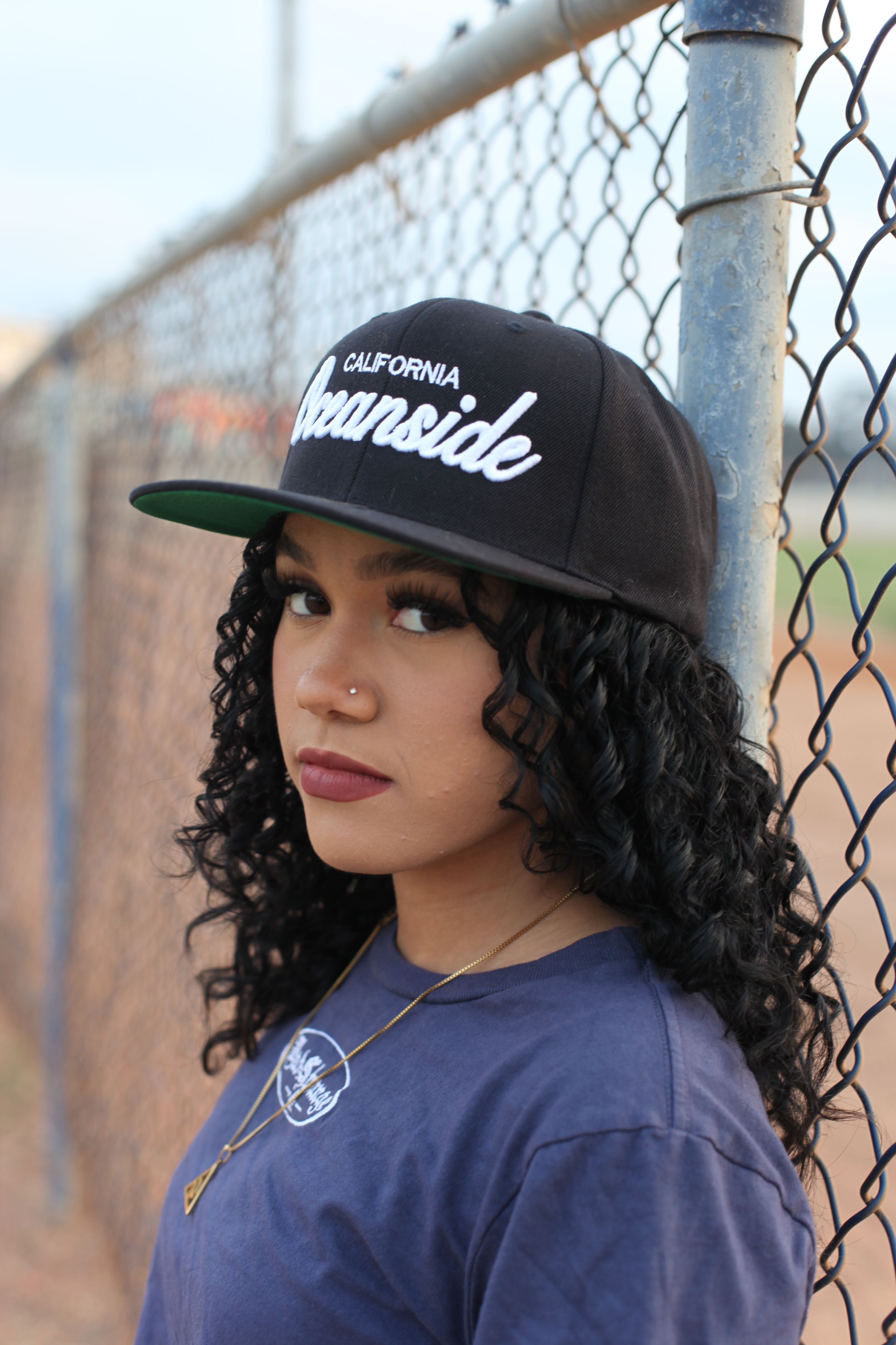 Cursive Classic Snapback (Black & White)