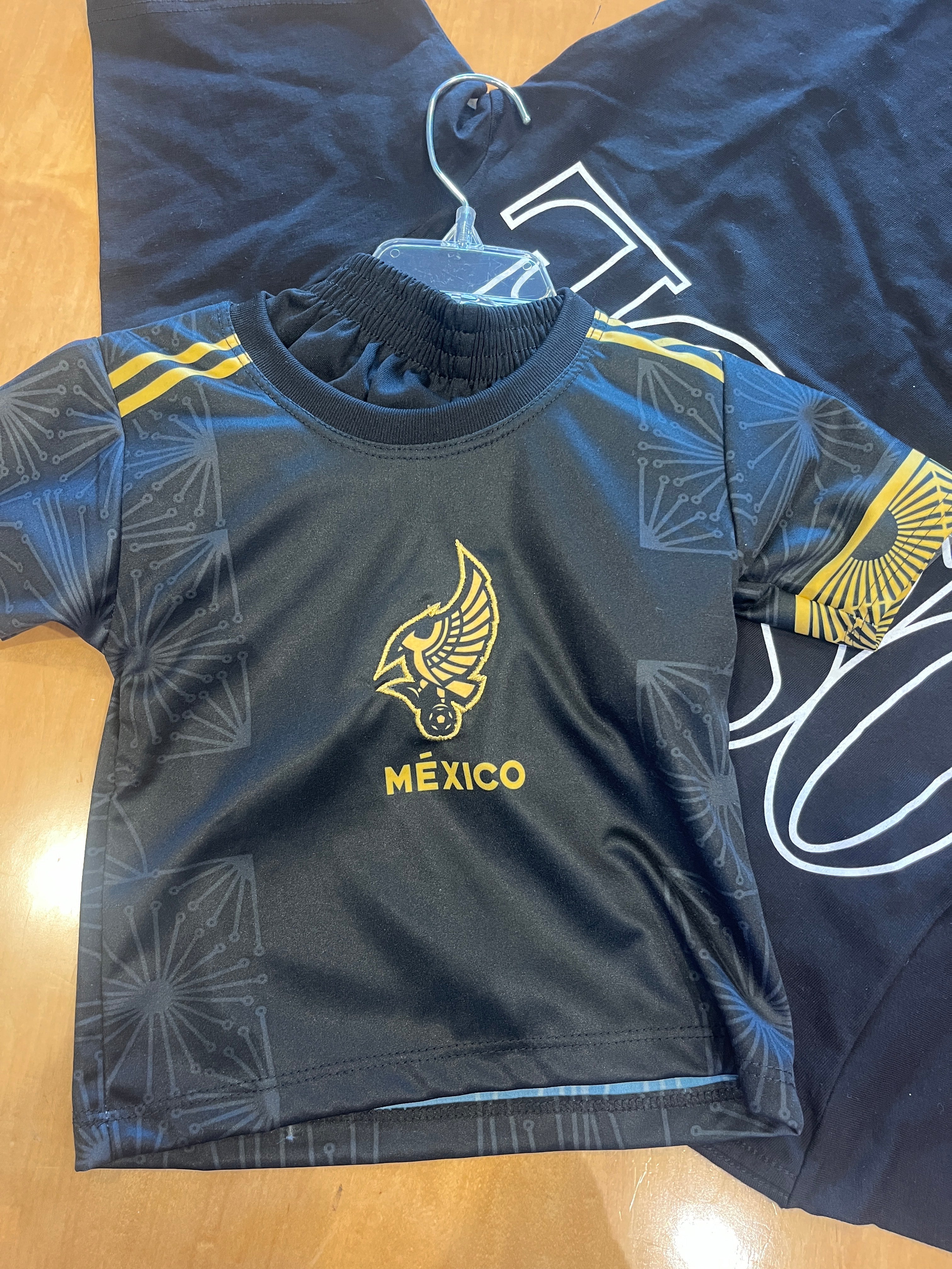 *YOUTH* México Uniform (Black & Gold)